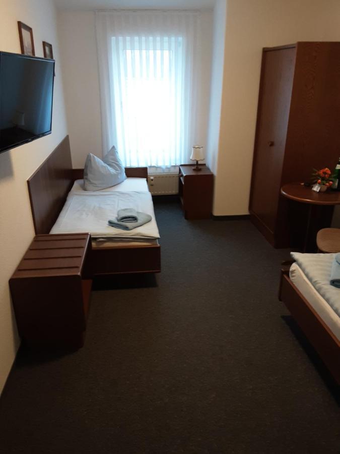 Goldener Anker Otel Genthin Dış mekan fotoğraf