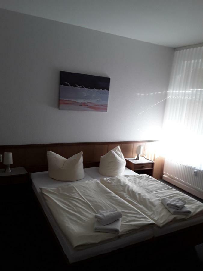 Goldener Anker Otel Genthin Dış mekan fotoğraf
